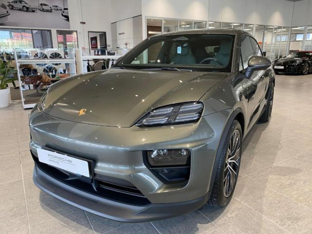 Porsche Macan nuova a Livorno