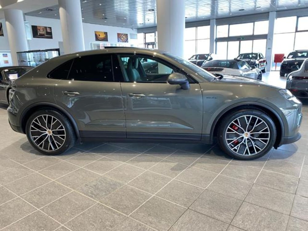 Porsche Macan nuova a Livorno (4)