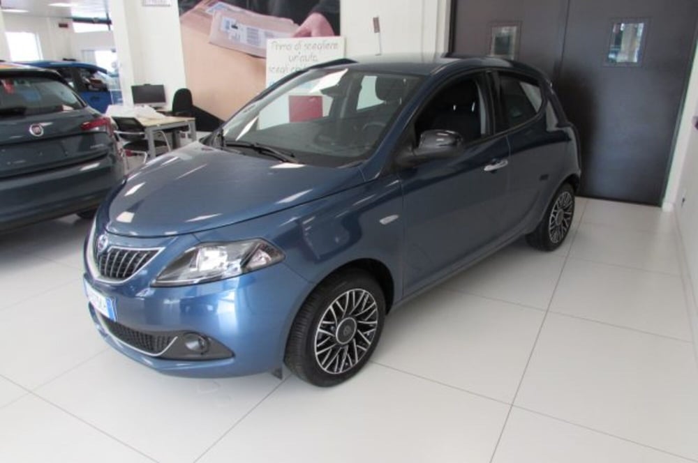 Lancia Ypsilon usata a Milano