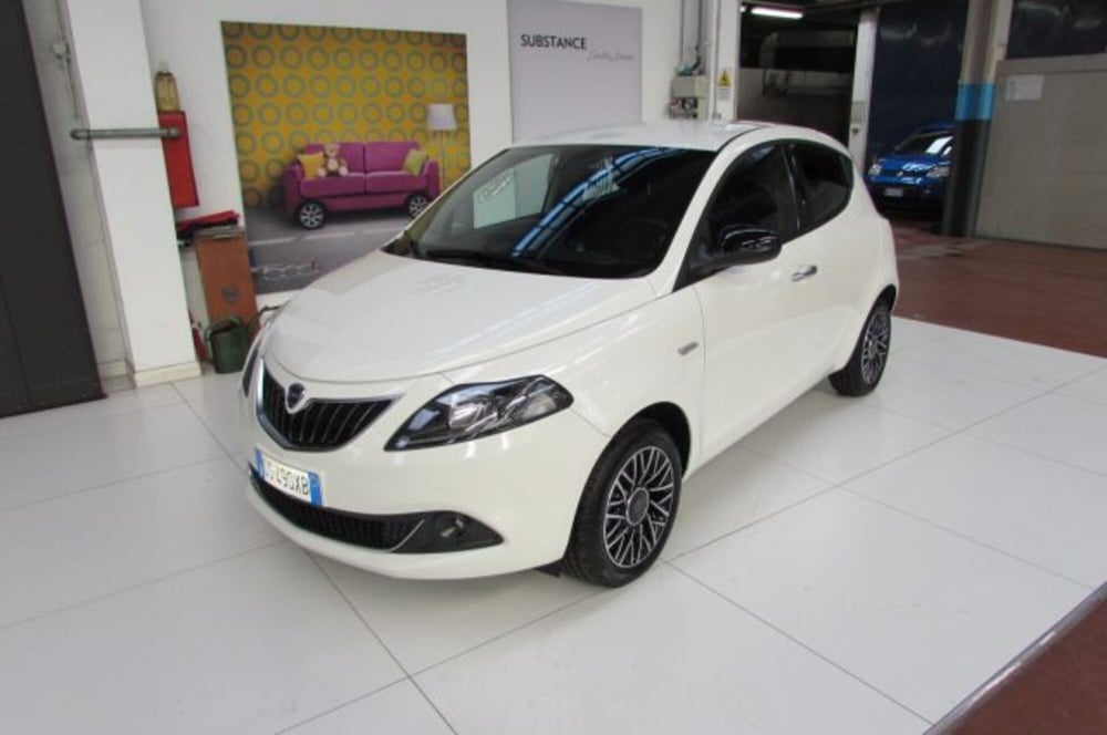 Lancia Ypsilon usata a Milano