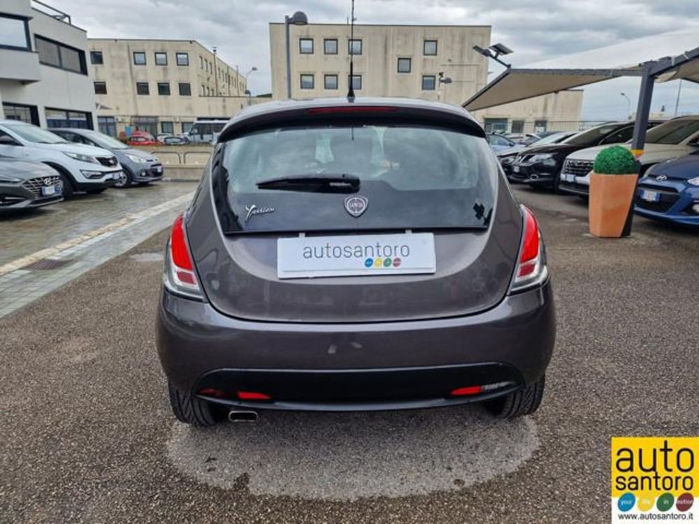 Lancia Ypsilon usata a Salerno (5)