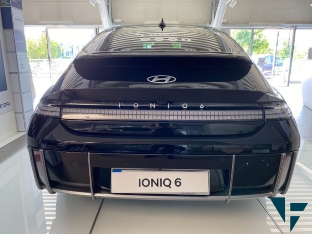 Hyundai Ioniq 5  nuova a Udine (5)