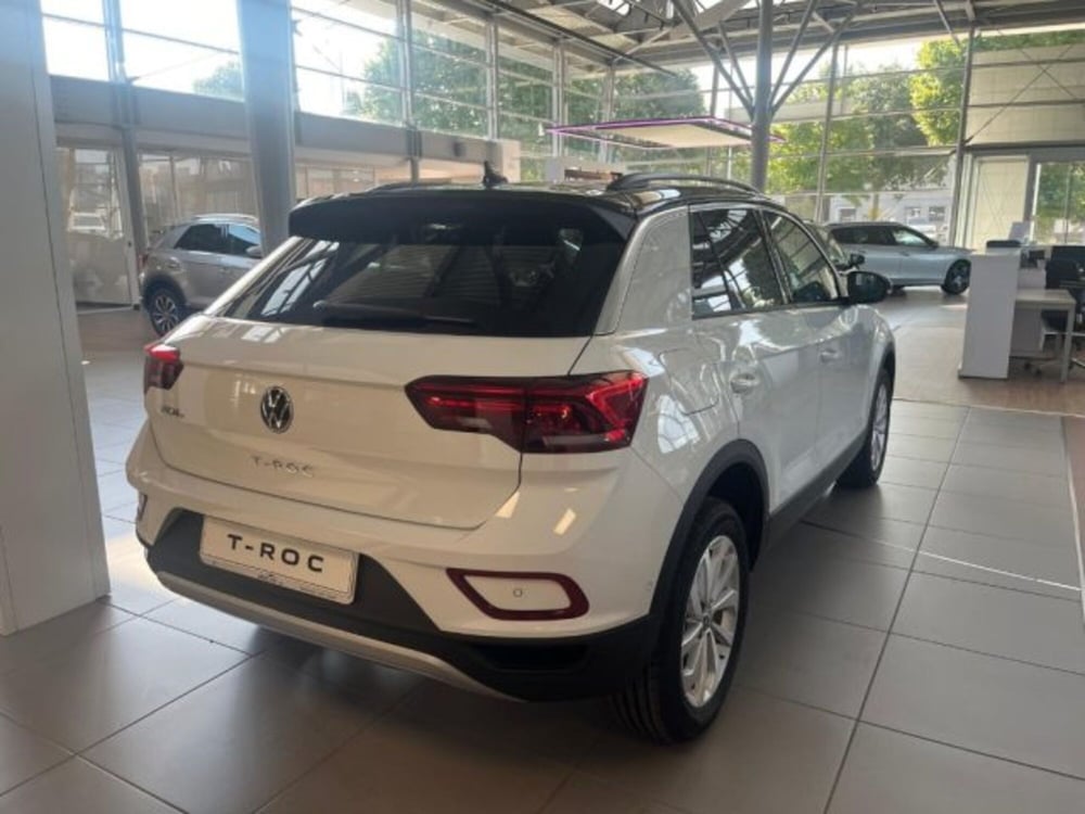 Volkswagen T-Roc nuova a Cuneo (5)