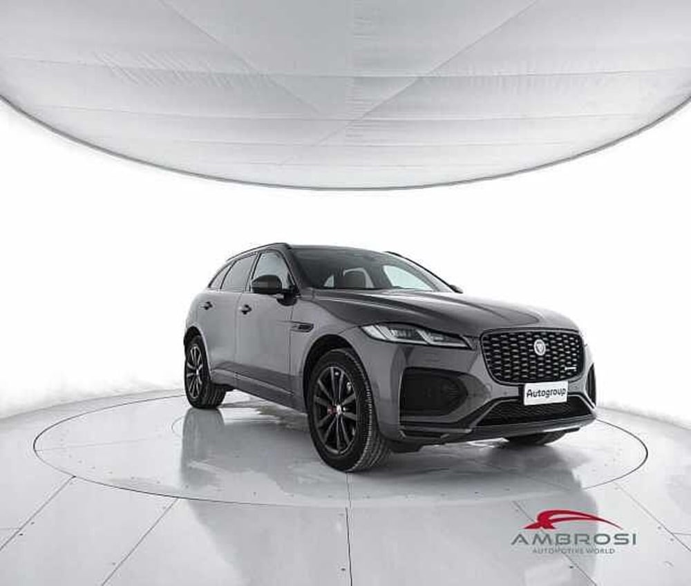 Jaguar F-Pace usata a Viterbo (2)