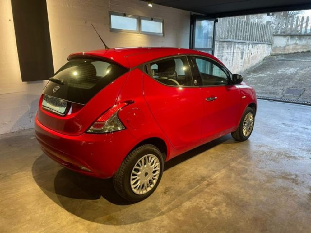 Lancia Ypsilon usata a Perugia (5)