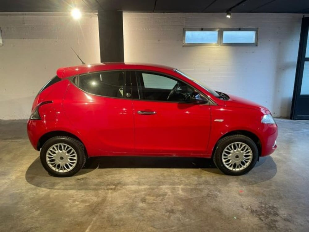 Lancia Ypsilon usata a Perugia (8)