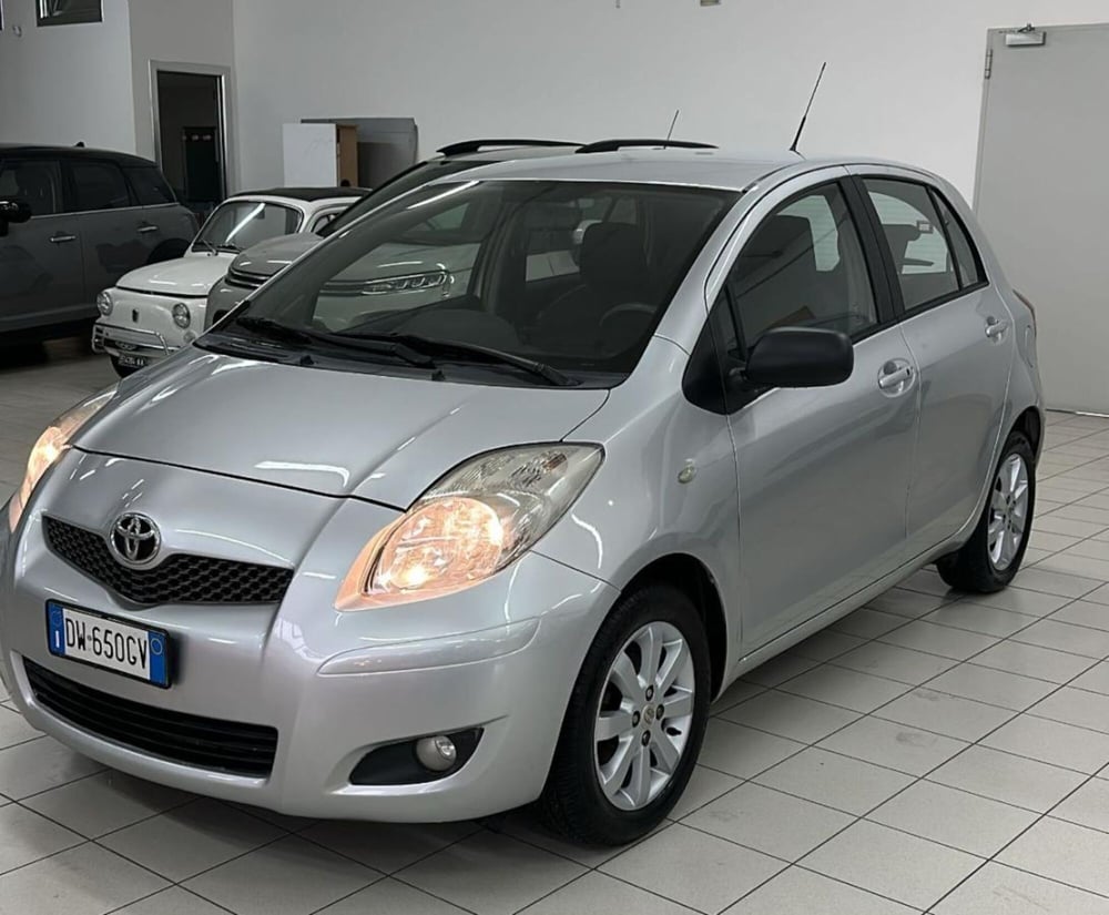 Toyota Yaris usata a Napoli