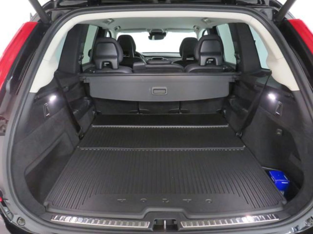 Volvo XC90 usata a Como (16)