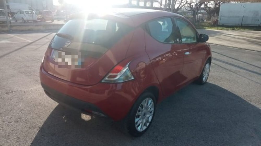 Lancia Ypsilon usata a Macerata (3)