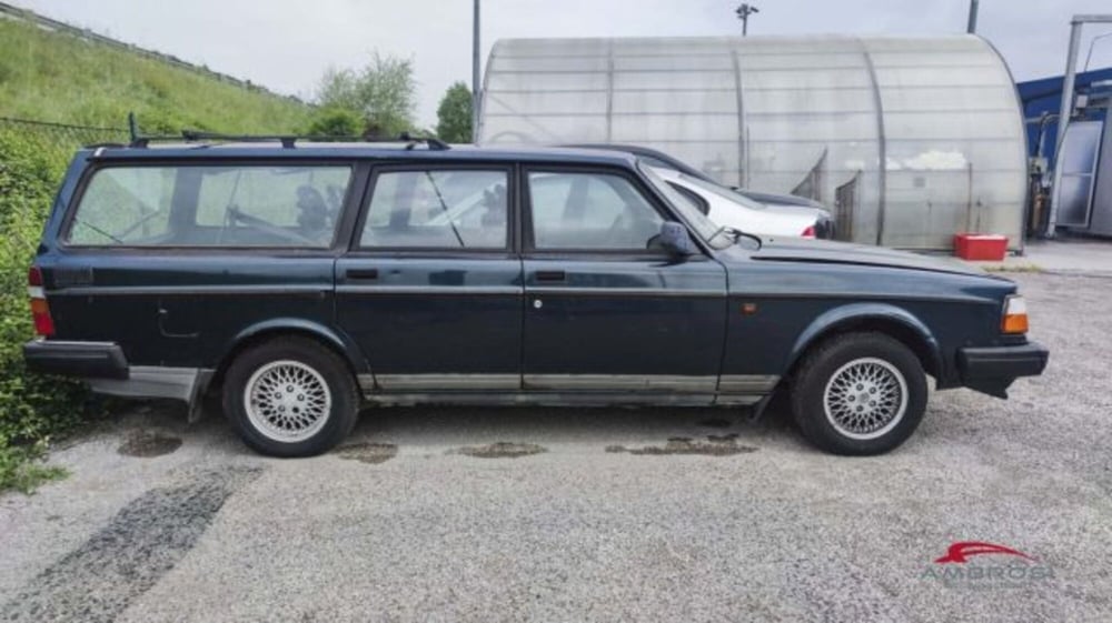 Volvo 240 Station Wagon usata a Perugia (4)