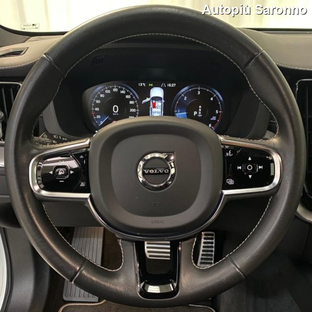 Volvo XC60 usata a Varese (9)