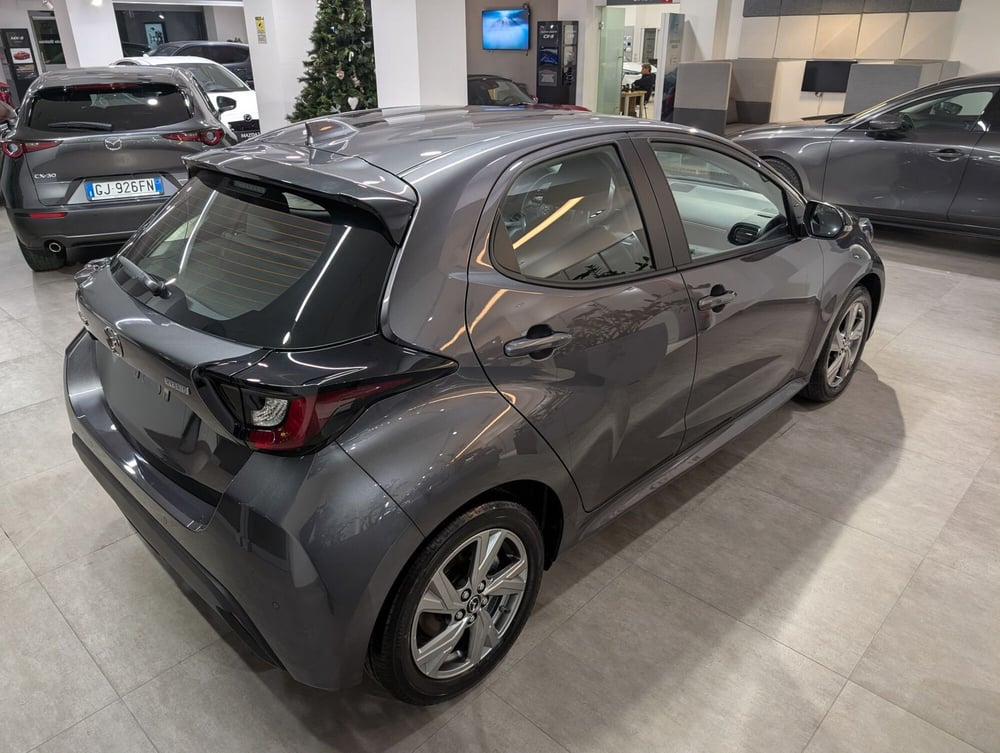 Mazda Mazda2 Hybrid nuova a Napoli (8)