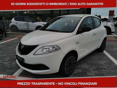 Lancia Ypsilon 1.0 FireFly 5 porte S&amp;S Hybrid Gold Plus nuova a San Giovanni Teatino