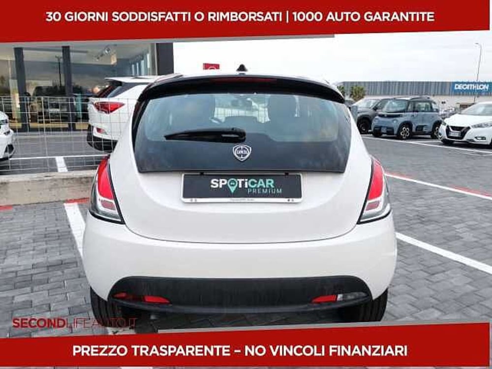 Lancia Ypsilon nuova a Chieti (20)