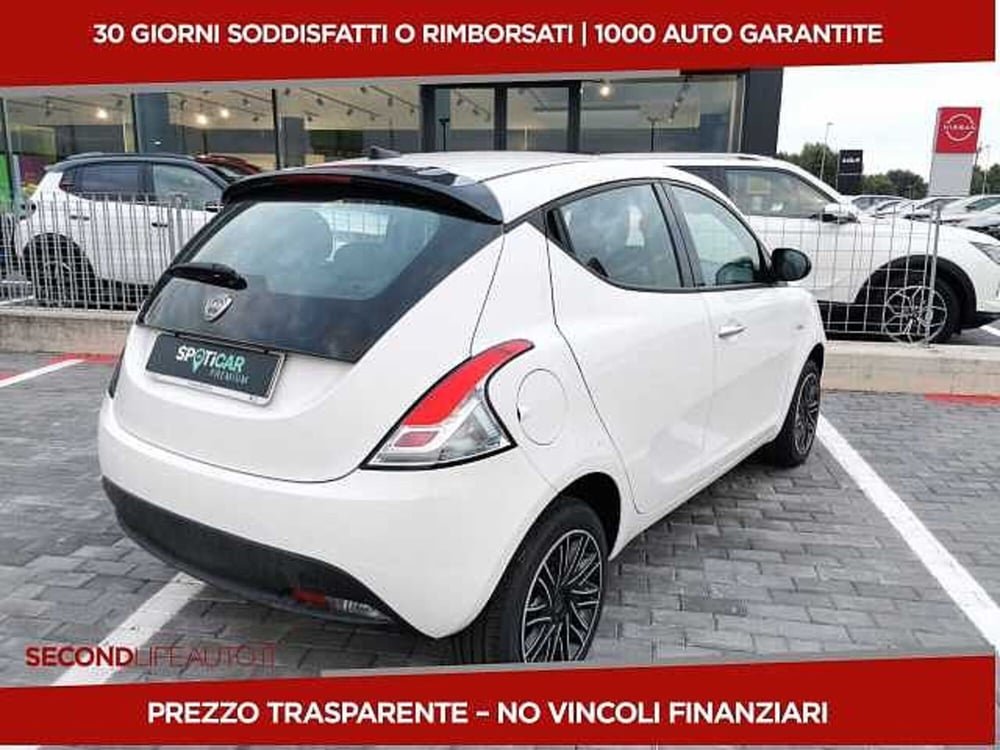 Lancia Ypsilon nuova a Chieti (19)