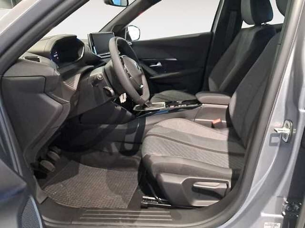 Peugeot 2008 nuova a Treviso (11)