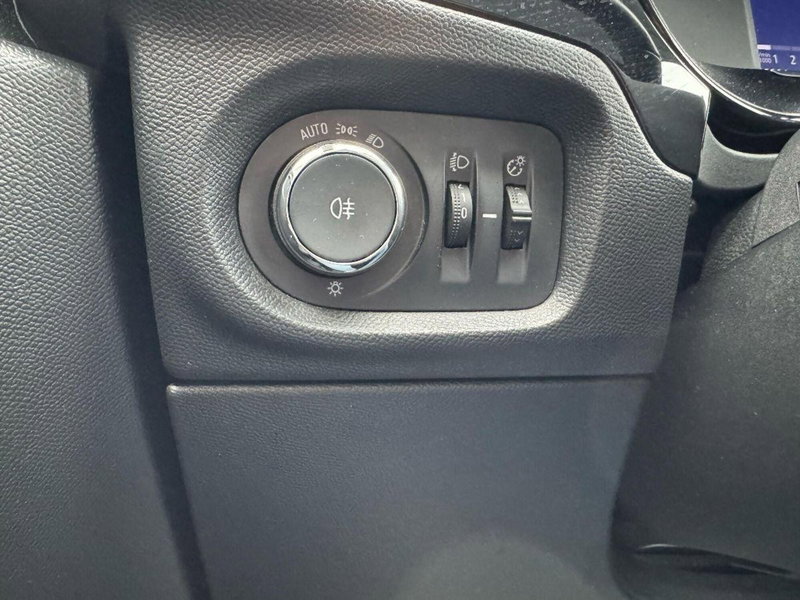 Opel Corsa usata a Lecce (14)