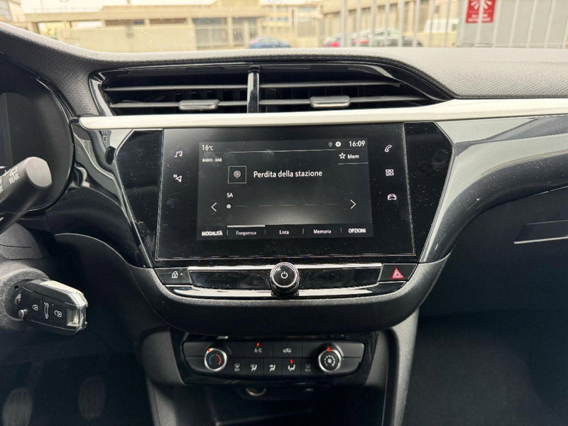 Opel Corsa usata a Lecce (19)