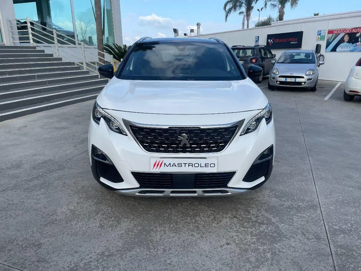 Peugeot 5008 usata a Lecce (6)