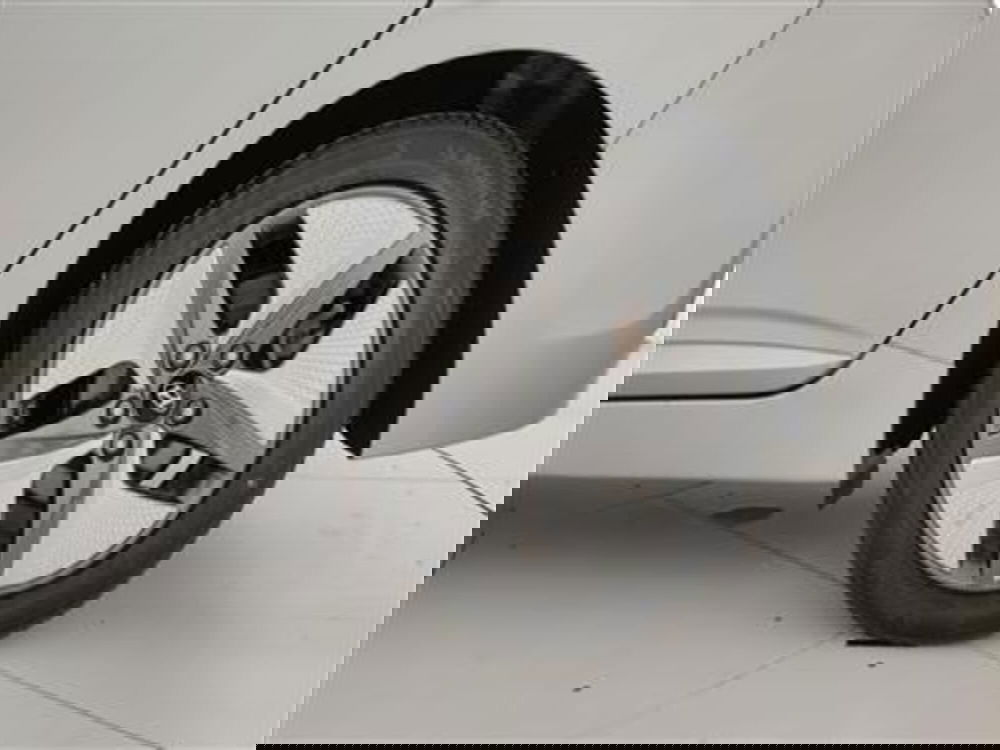 Hyundai Ioniq usata a Bari (12)