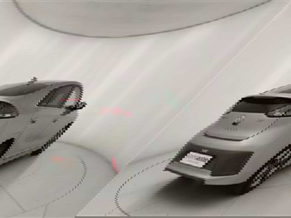 Hyundai Ioniq usata a Bari (7)