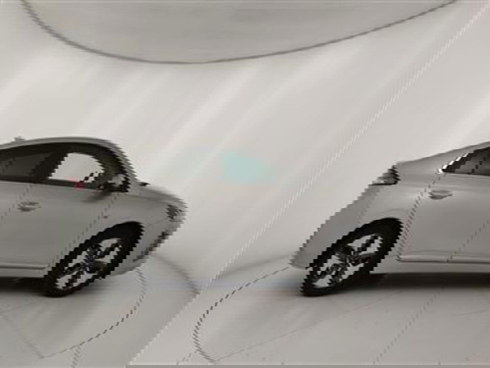 Hyundai Ioniq usata a Bari (9)