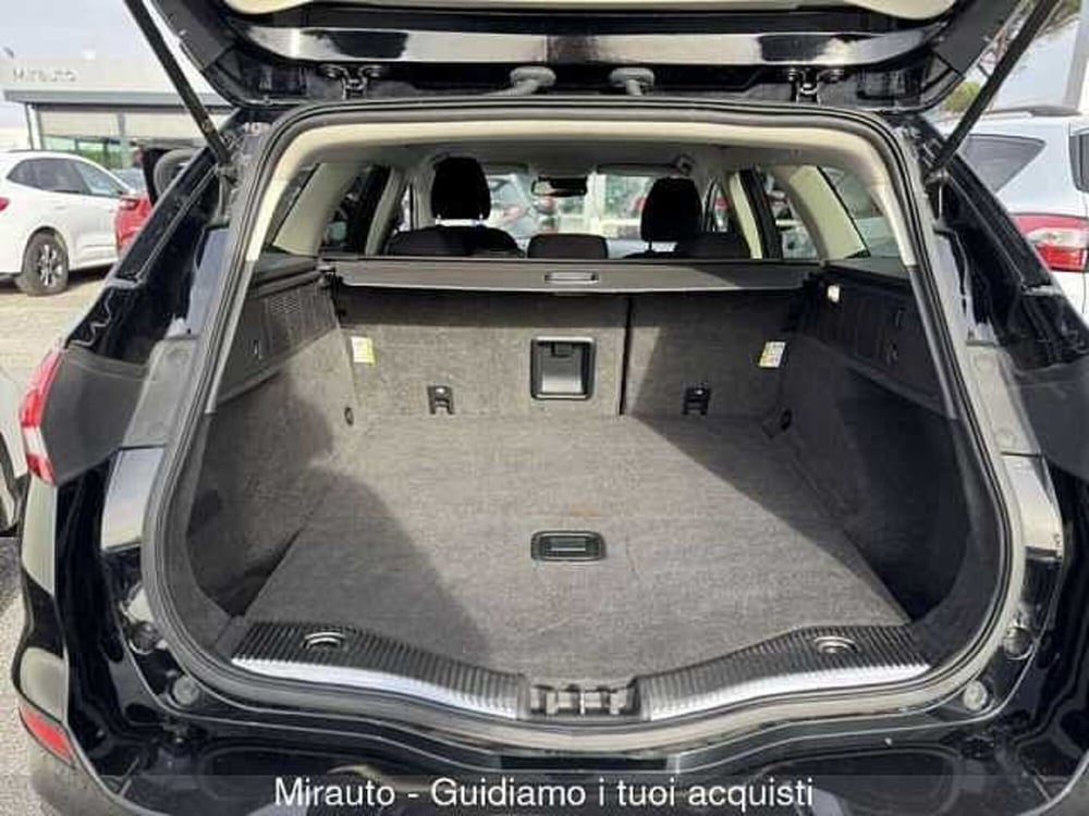 Ford Mondeo Station Wagon usata a Roma (13)