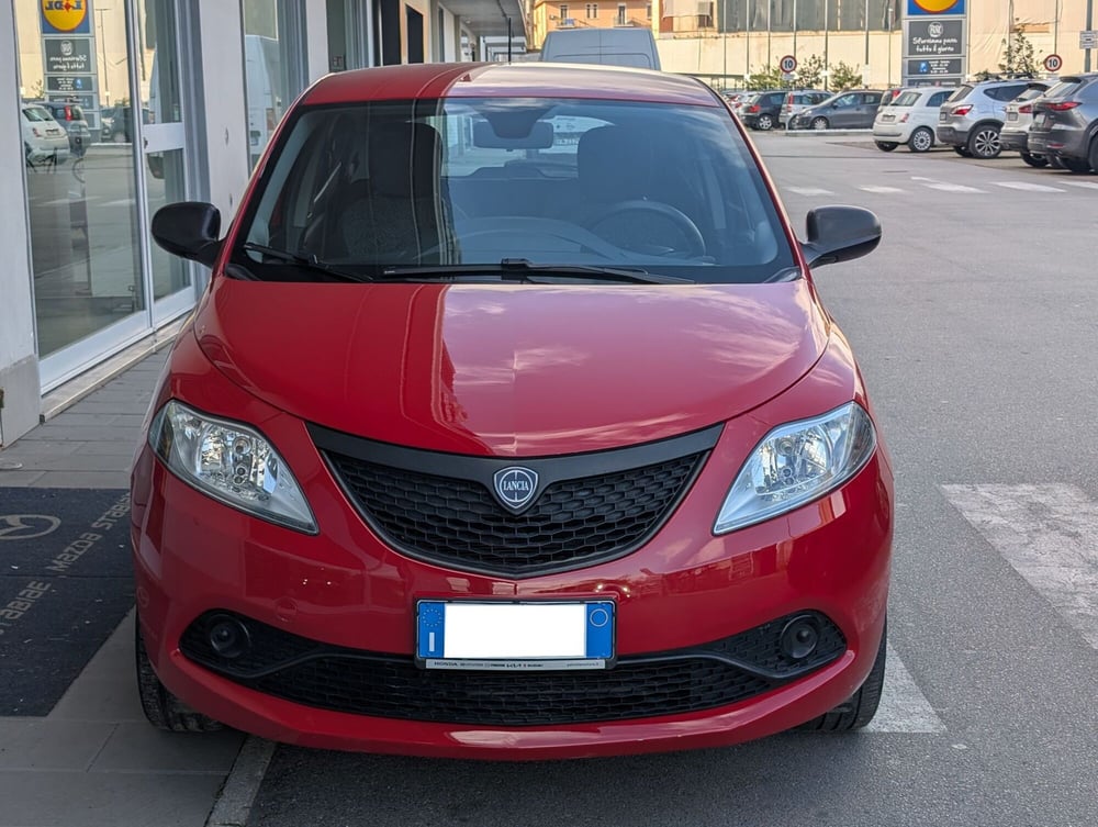 Lancia Ypsilon usata a Napoli (2)