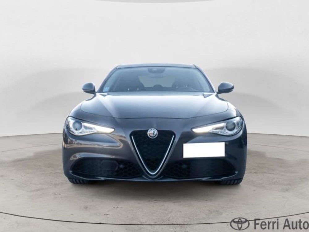 Alfa Romeo Giulia usata a Padova (4)