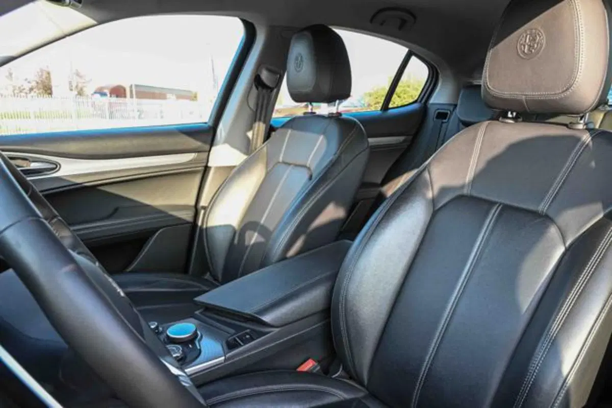 Alfa Romeo Stelvio usata a Torino (10)