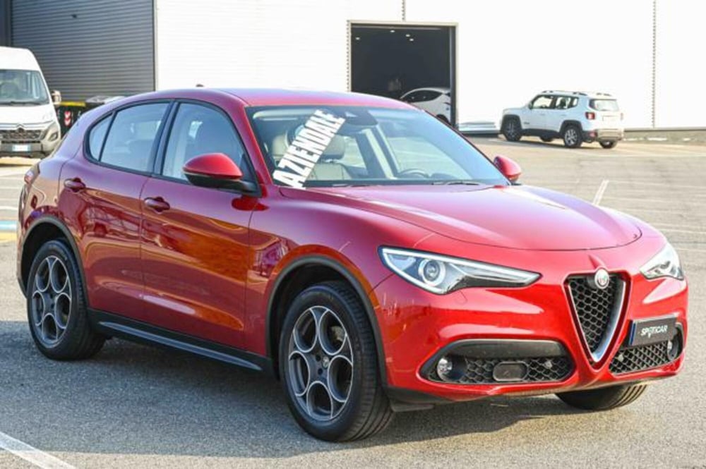 Alfa Romeo Stelvio usata a Torino (3)