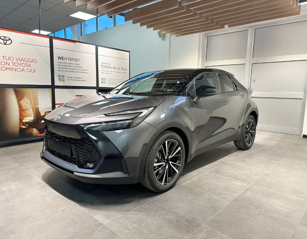 Toyota Toyota C-HR nuova a Ferrara