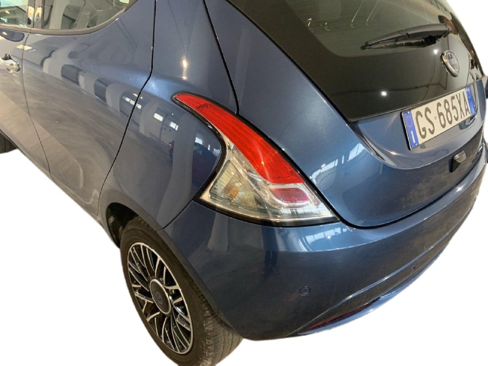 Lancia Ypsilon usata a Brindisi (10)