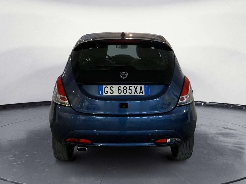 Lancia Ypsilon usata a Brindisi (4)