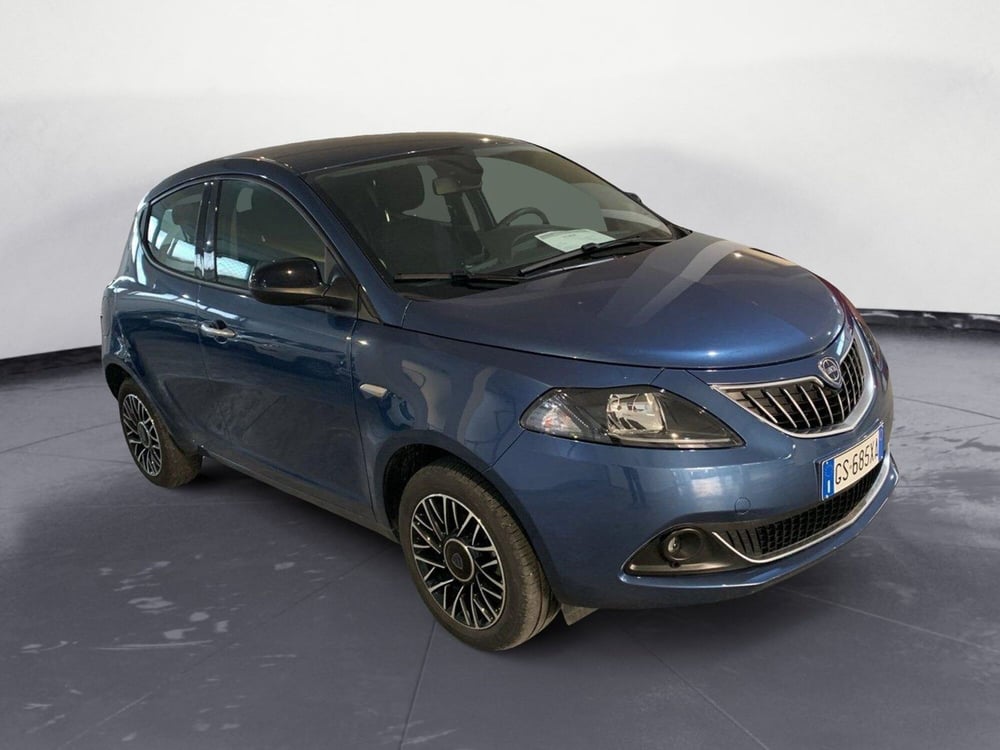 Lancia Ypsilon usata a Brindisi (8)