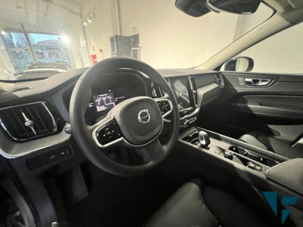 Volvo XC60 nuova a Udine (6)