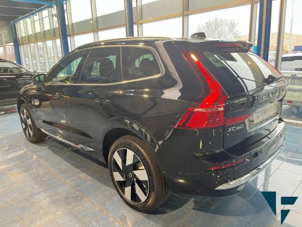 Volvo XC60 nuova a Udine (4)