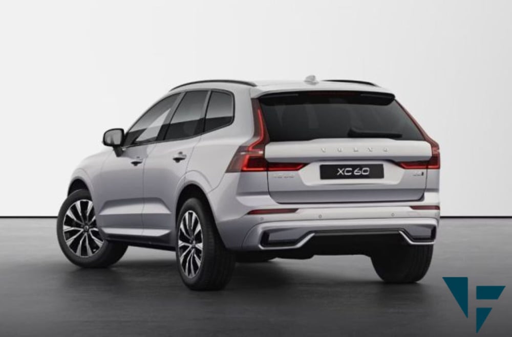 Volvo XC60 nuova a Udine (4)