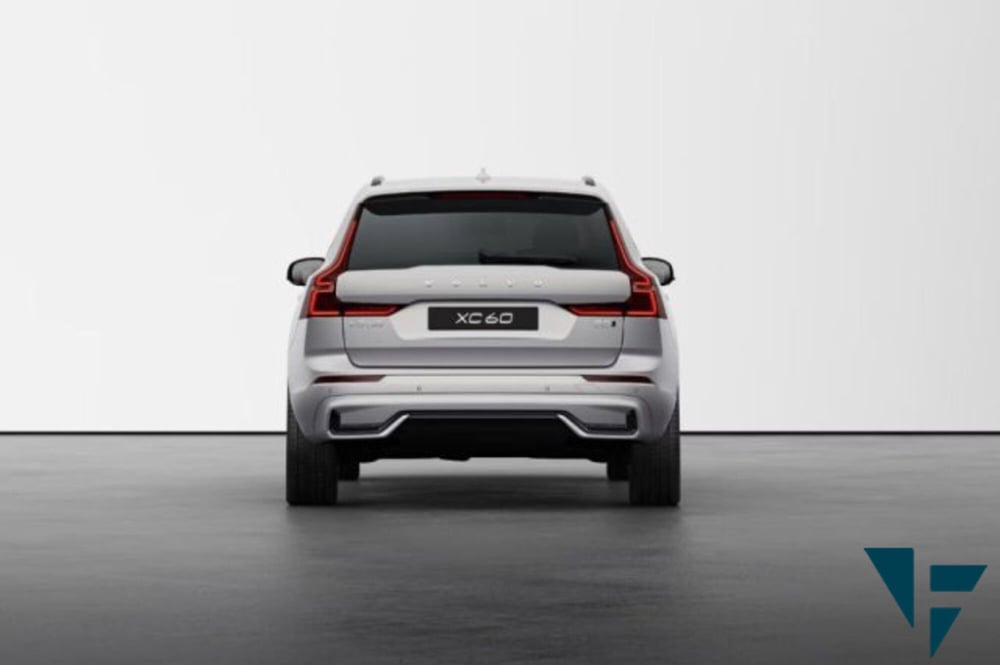 Volvo XC60 nuova a Udine (5)