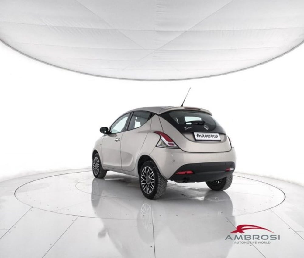 Lancia Ypsilon usata a Perugia (4)