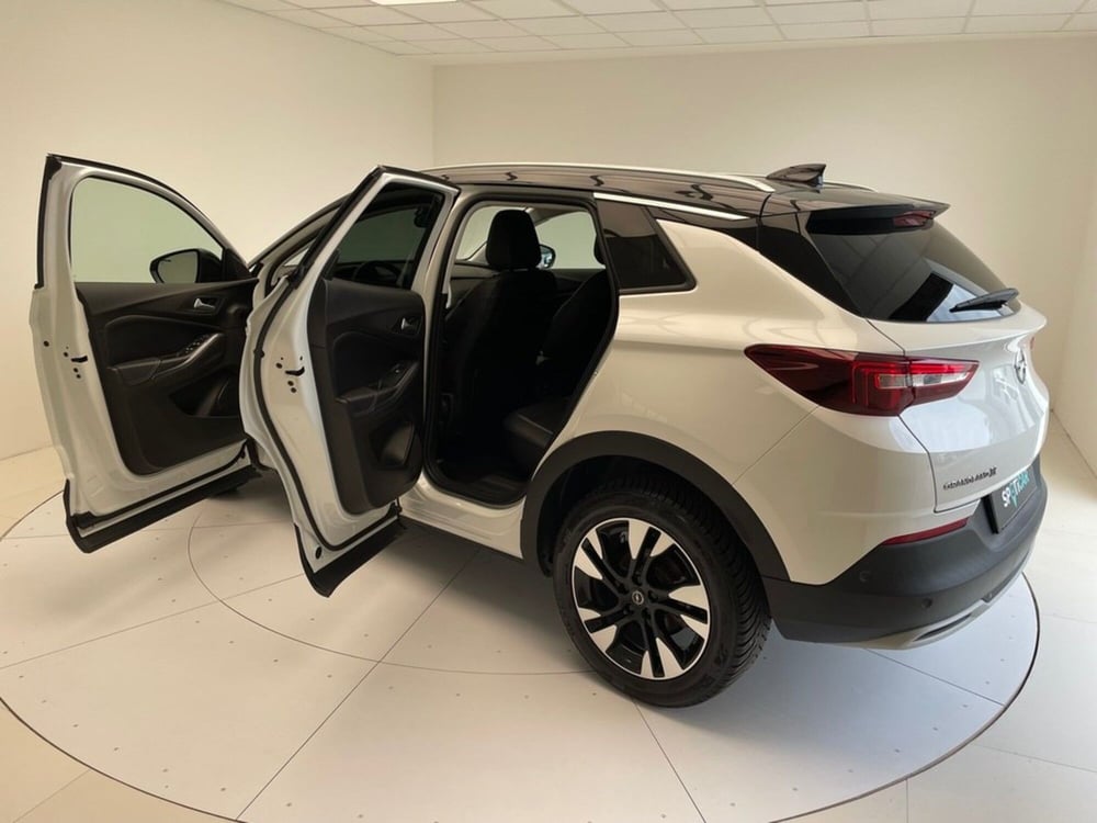 Opel Grandland X usata a Como (6)