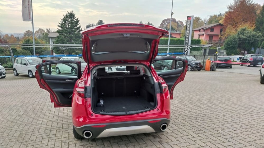 Alfa Romeo Stelvio usata a Como (8)