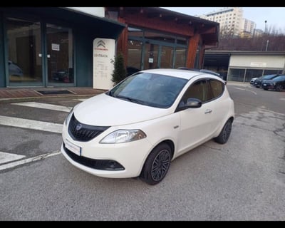 Lancia Ypsilon 1.0 FireFly 5 porte S&amp;S Hybrid Gold Plus del 2024 usata a Potenza