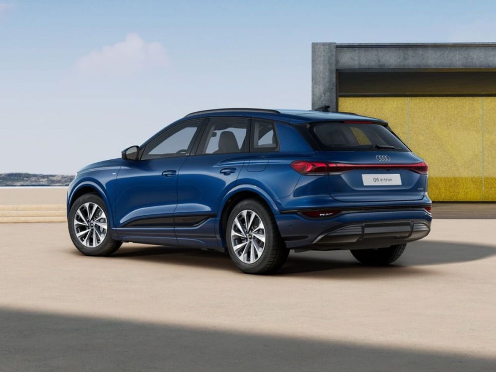 Audi Q6 Sportback nuova a Novara (3)