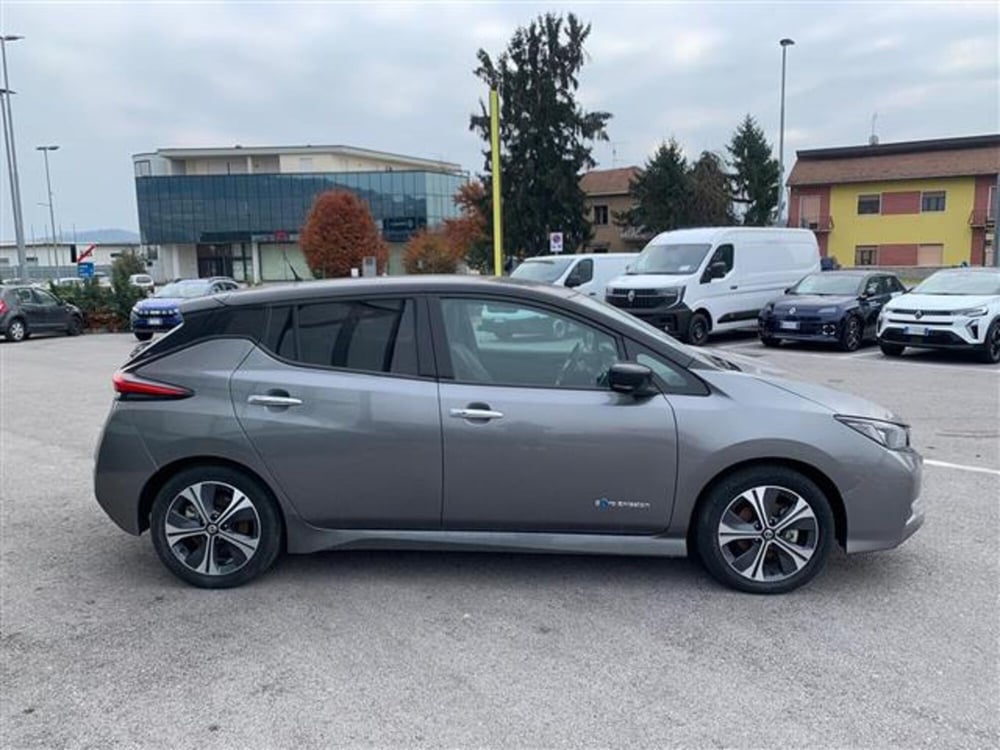 Nissan Leaf usata a Asti (10)