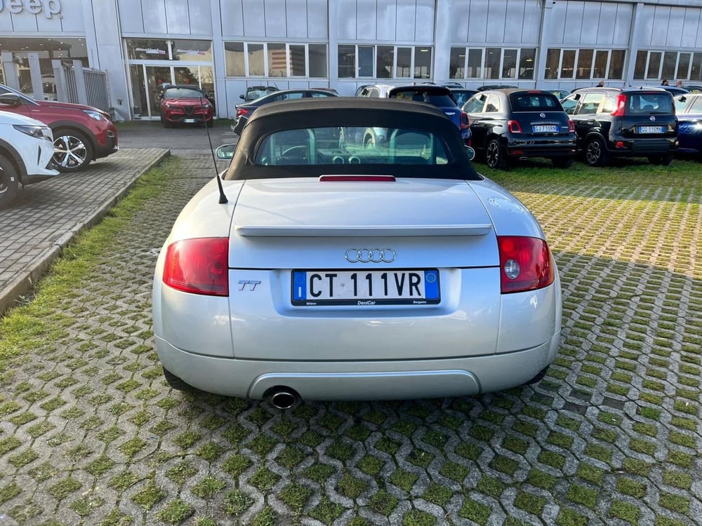 Audi TT Cabrio usata a Milano (9)