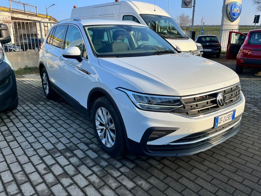 Volkswagen Tiguan usata a Milano (2)