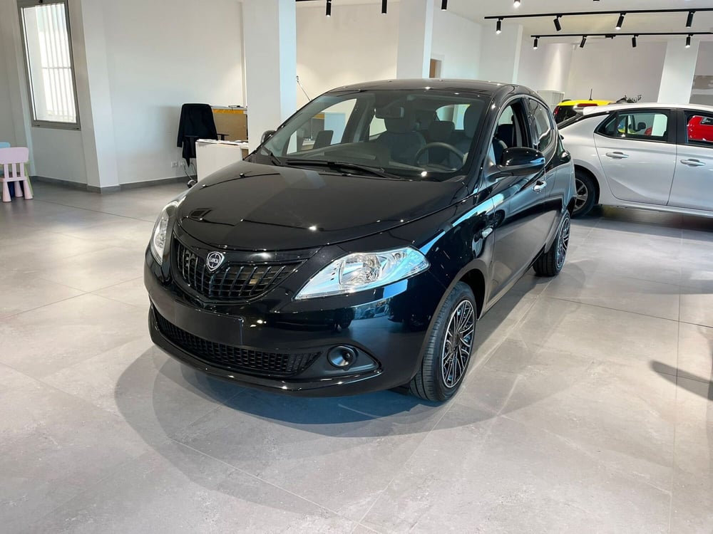 Lancia Ypsilon nuova a Milano