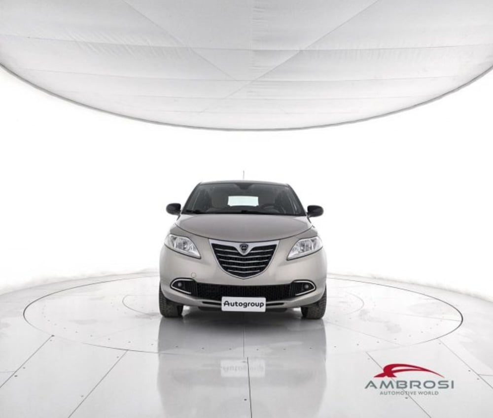 Lancia Ypsilon usata a Perugia (5)