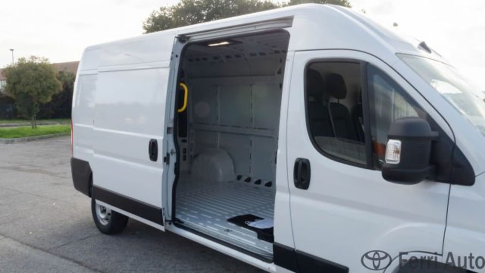 Toyota Proace Max Furgone nuova a Padova (17)